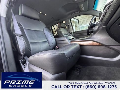 Used 2015 Chevrolet Suburban LT image 17