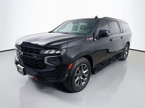 Used 2023 Chevrolet Suburban Z71 w/ Z71 Off-Road Package AWD/4WD image 3
