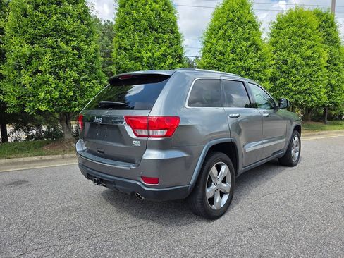 Used 2013 Jeep Grand Cherokee Overland AWD/4WD image 5