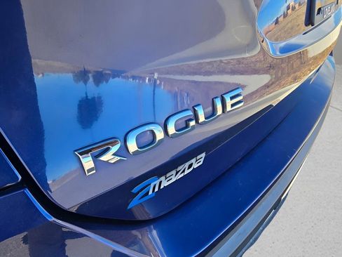 Used 2019 Nissan Rogue SV image 10