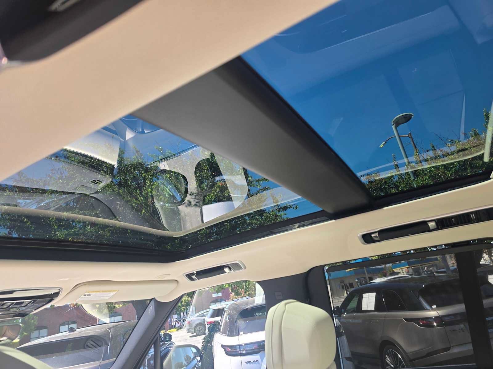 New 2026 Land Rover Range Rover SE AWD/4WD image 19