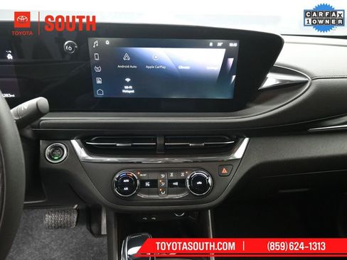 Used 2025 Buick Envista Preferred w/ Convenience II Package image 13