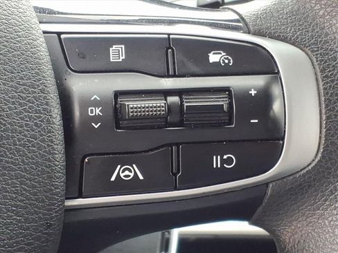 Used 2024 Kia Sportage LX image 17