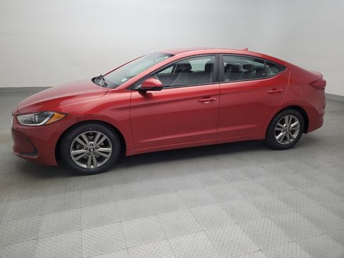 Used 2018 Hyundai Elantra SEL image 2