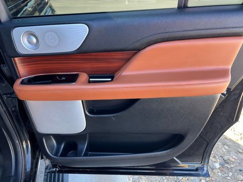 Used 2021 Lincoln Navigator L Reserve w/ Luxury Package image 26