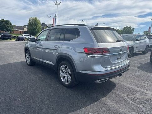 Used 2023 Volkswagen Atlas SE w/ Panoramic Sunroof Package AWD/4WD image 4