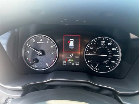 Used 2025 Subaru Outback Limited AWD/4WD image 14
