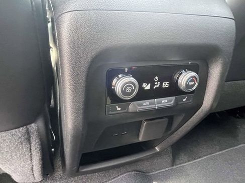 Certified 2025 GMC Acadia Elevation w/ Elevation Premium Package image 12