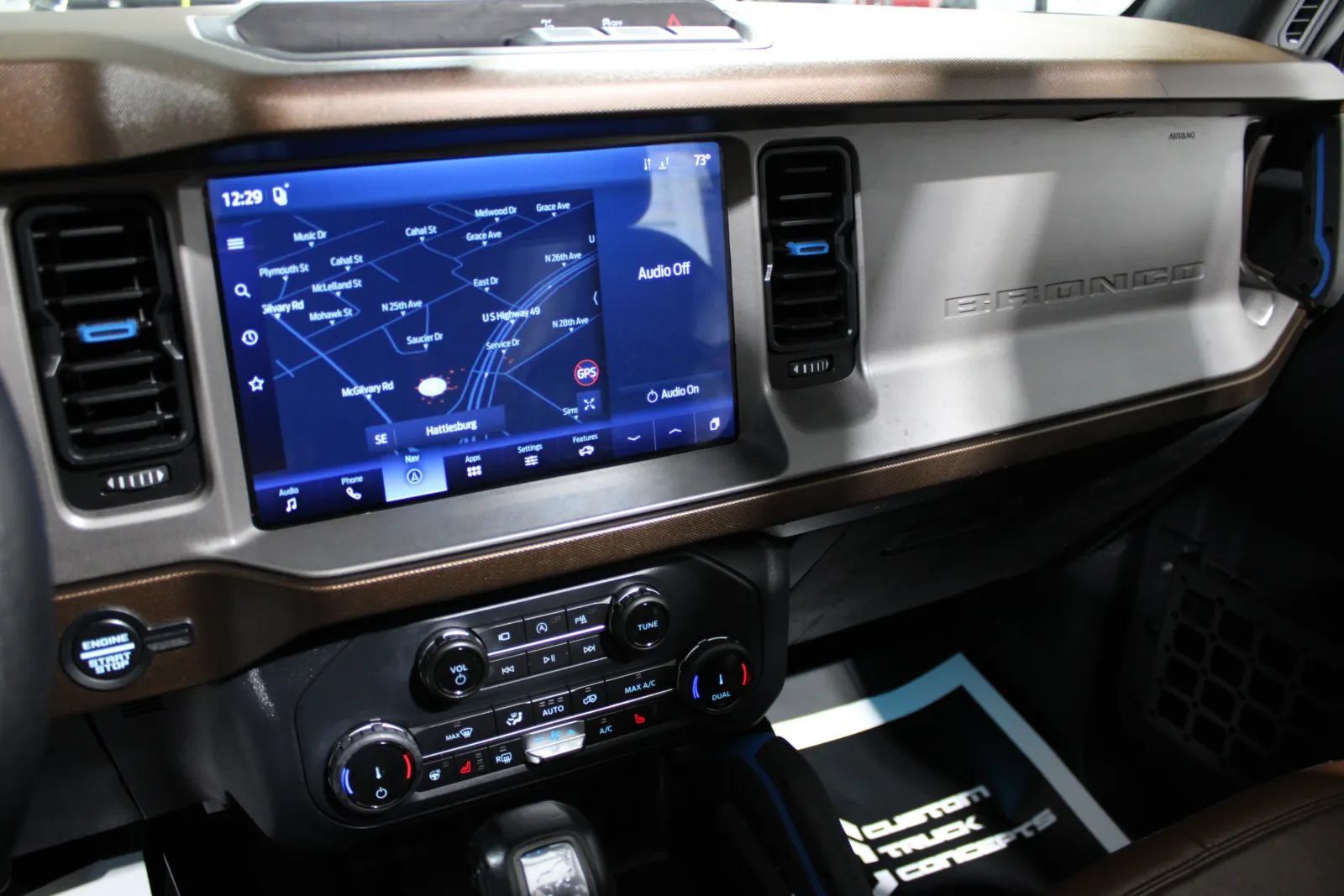 Used 2022 Ford Bronco Outer Banks AWD/4WD image 24