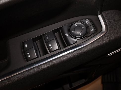 Used 2025 GMC Sierra 1500 Elevation w/ Elevation Premium Package image 11