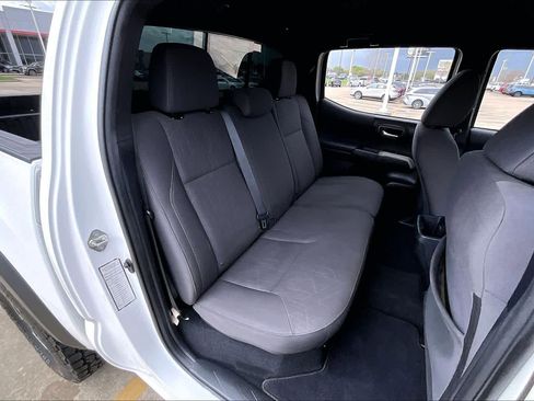 Used 2019 Toyota Tacoma TRD Off-Road w/ Technology Package image 42