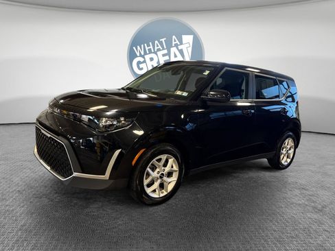 Certified 2023 Kia Soul S FWD image 8