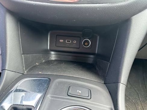 Used 2023 Chevrolet Equinox LT FWD image 41