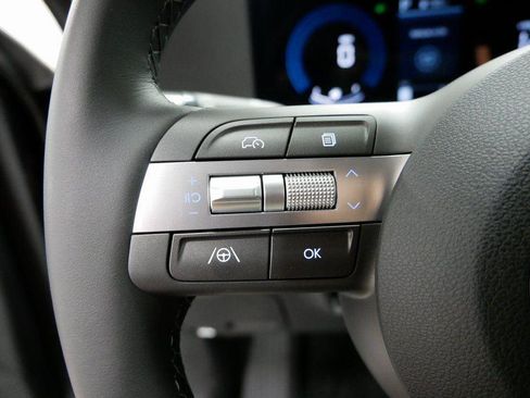 Certified 2025 Hyundai Kona SEL AWD/4WD image 23