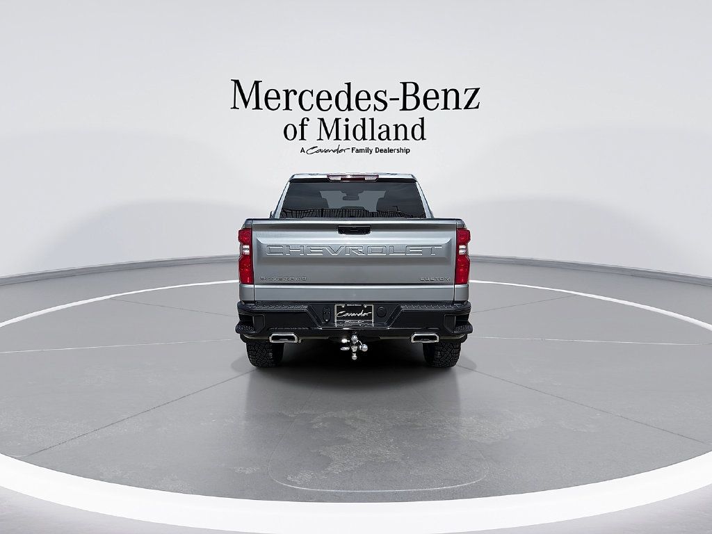 Used 2025 Chevrolet Silverado 1500 Custom Trail Boss AWD/4WD image 7