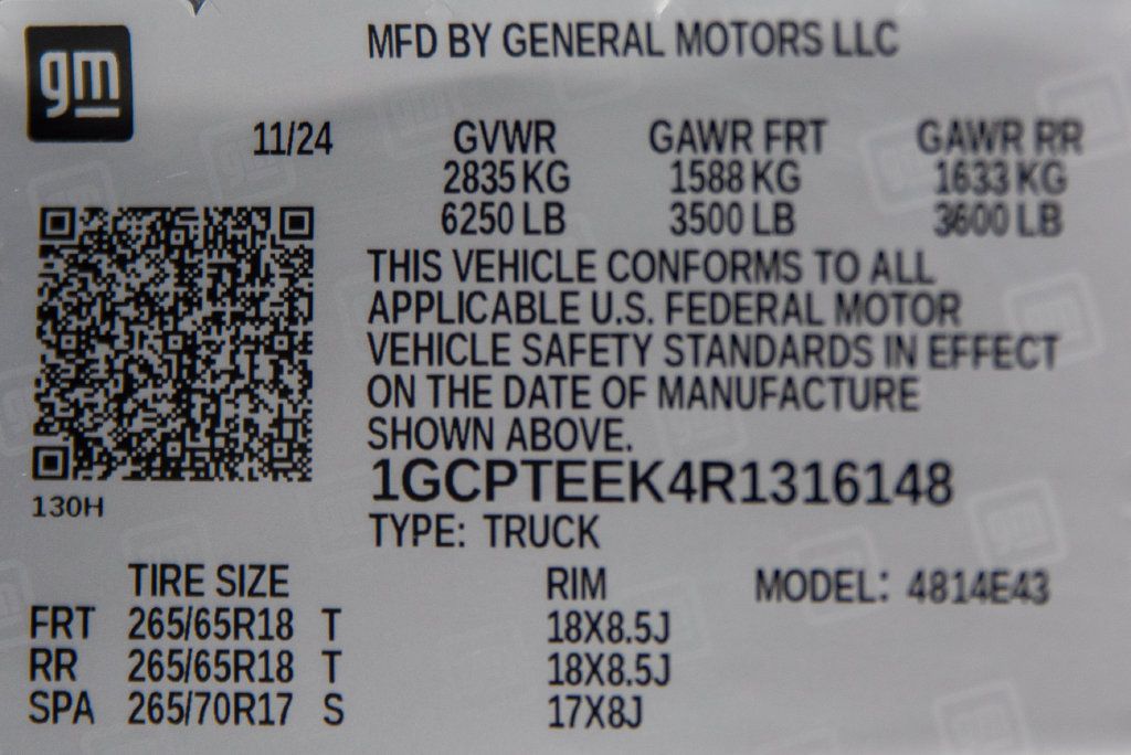 Used 2024 Chevrolet Colorado Trail Boss w/ Technology Package AWD/4WD image 29