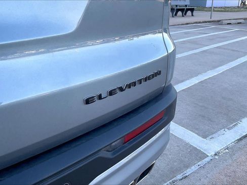 Certified 2025 GMC Acadia Elevation image 11