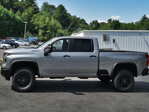 New 2026 Chevrolet Silverado 2500 ZR2 w/ LPO, Dark Essentials Package AWD/4WD image 4