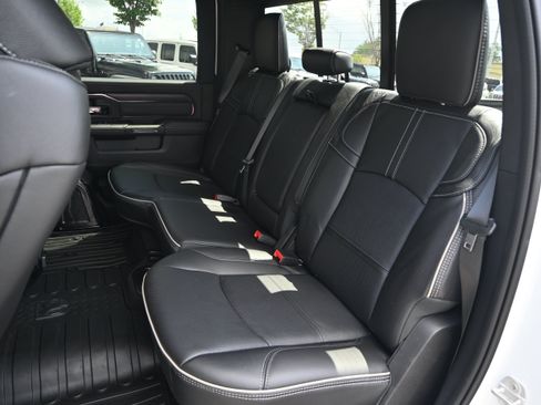 Used 2024 RAM 2500 Limited AWD/4WD image 33