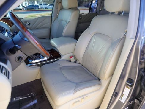 Used 2017 INFINITI QX80 4WD w/ Deluxe Technology Package image 10