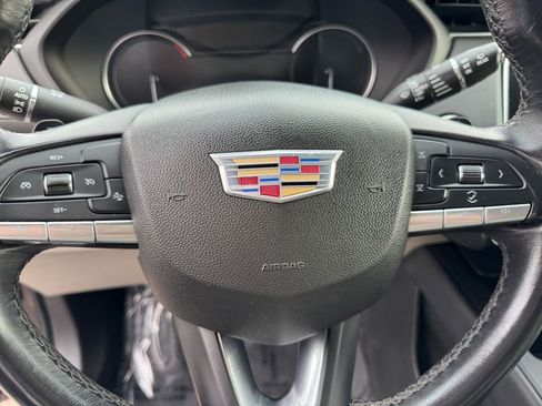 Used 2023 Cadillac XT4 Premium Luxury image 19