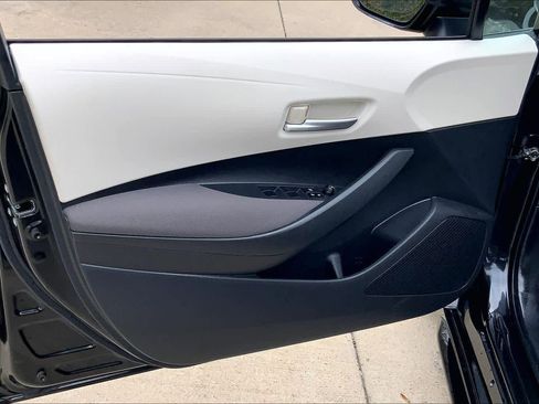 Used 2020 Toyota Corolla LE image 22