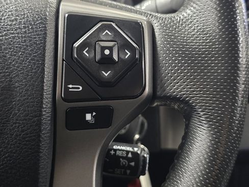 Used 2017 Toyota Tacoma SR5 image 30