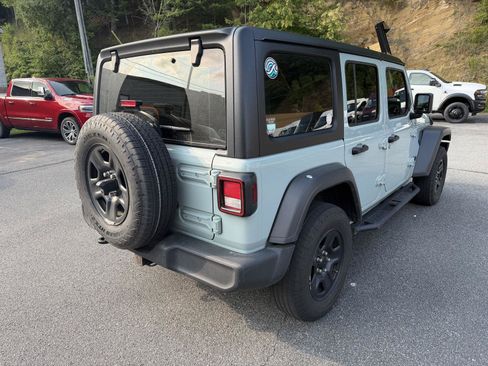 Used 2024 Jeep Wrangler Unlimited Sport AWD/4WD image 3