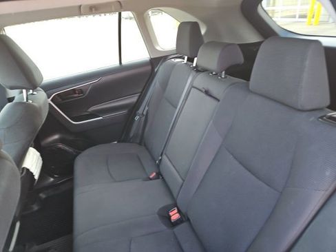 Used 2019 Toyota RAV4 LE image 22