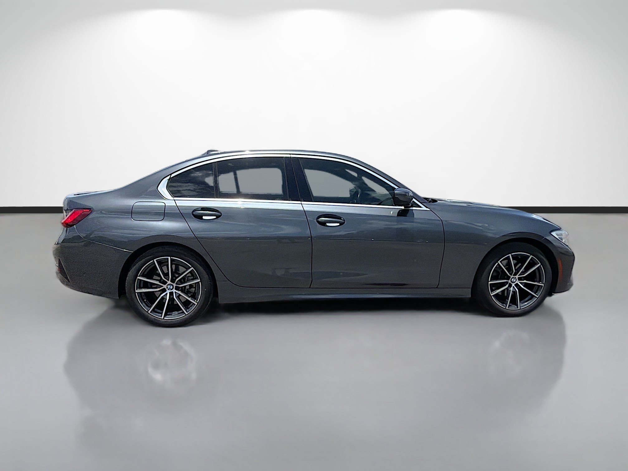 Used 2021 BMW 330i Sedan w/ Premium Package RWD image 2