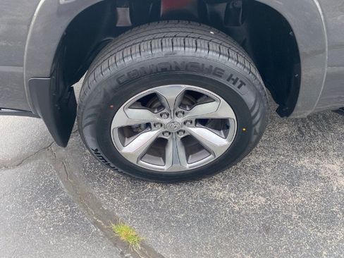 Used 2019 RAM 1500 Limited w/ Advanced Safety Group AWD/4WD image 24