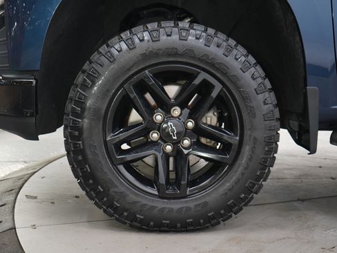 Used 2019 Chevrolet Silverado 1500 LT Trail Boss AWD/4WD image 29