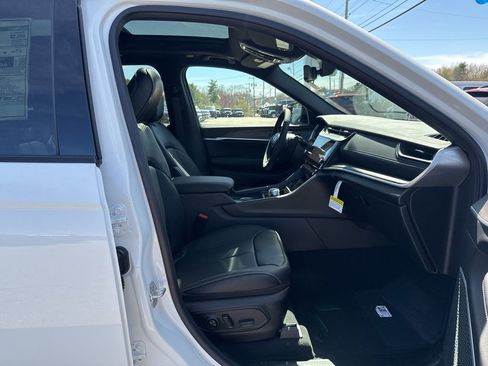 New 2026 Jeep Grand Cherokee Limited AWD/4WD image 30