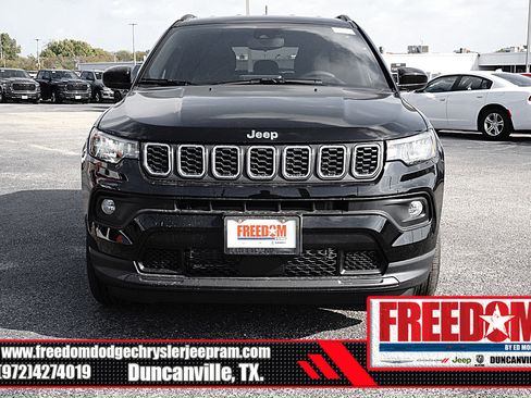 New 2026 Jeep Compass Latitude image 7