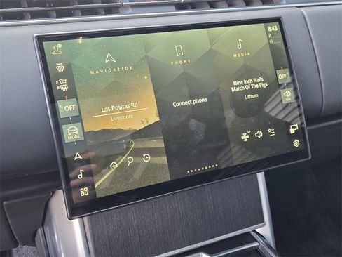 New 2025 Land Rover Range Rover SE image 14