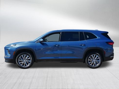 Used 2025 Buick Enclave Preferred image 4
