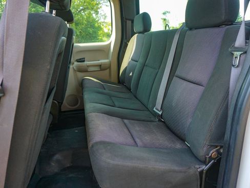 Used 2011 Chevrolet Silverado 2500 W/T w/ Snow Plow Prep Package AWD/4WD image 13