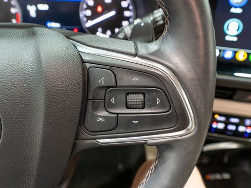 Used 2022 Buick Envision Avenir w/ Technology Package II image 28