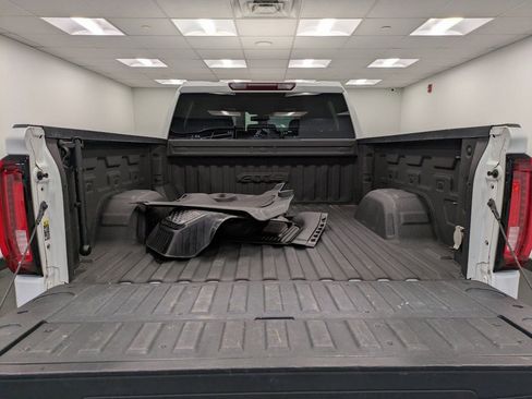 Used 2021 GMC Sierra 1500 AT4 image 24