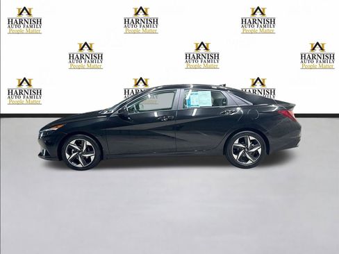 Used 2023 Hyundai Elantra SEL w/ Convenience Package FWD image 10