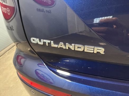 Used 2023 Mitsubishi Outlander ES image 20
