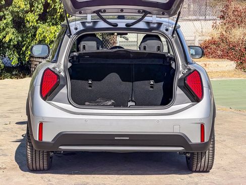 New 2026 MINI Cooper 2-Door Hardtop FWD image 28