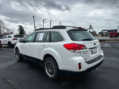Used 2014 Subaru Outback 2.5i image 6