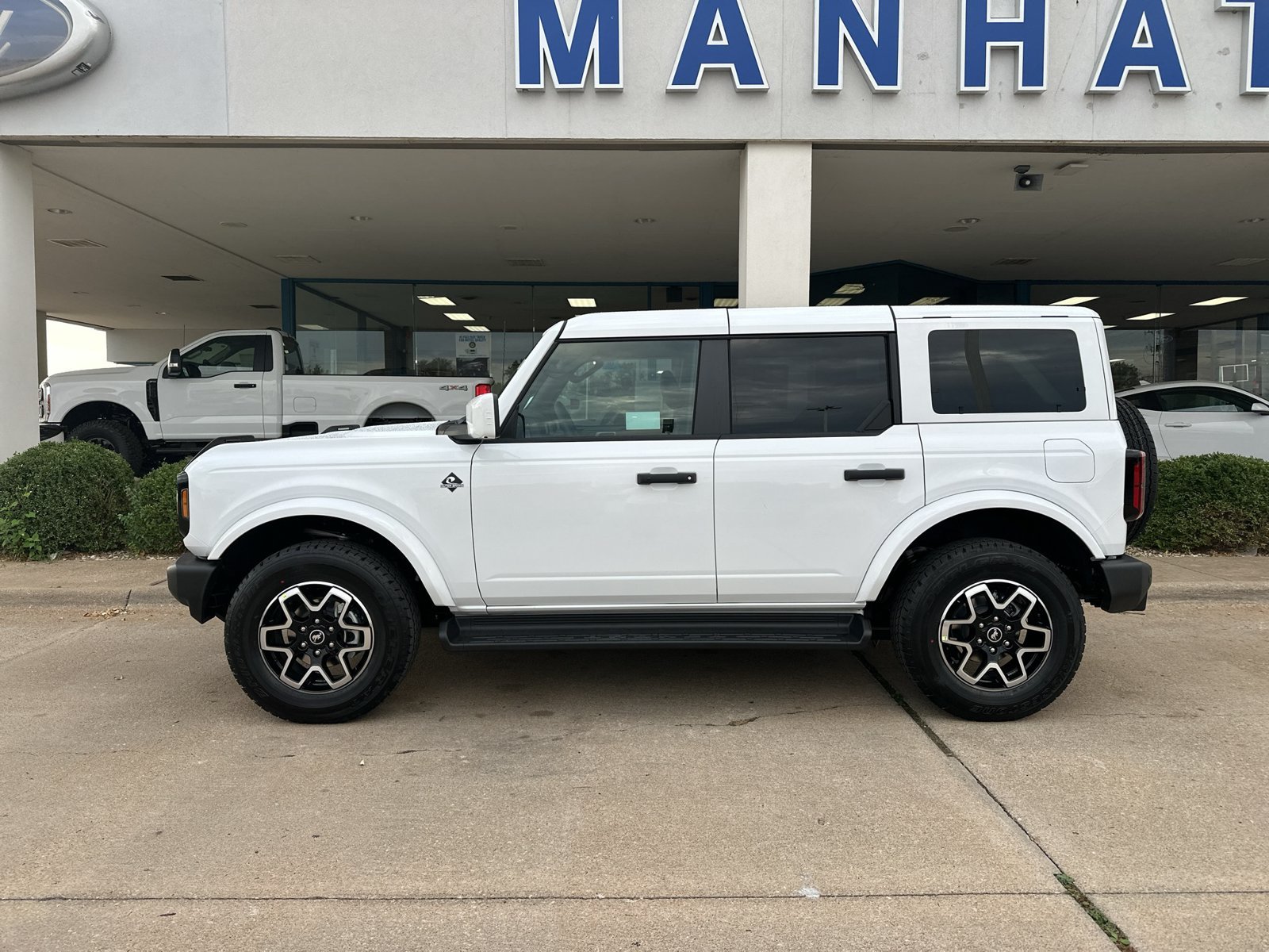 New 2026 Ford Bronco Outer Banks AWD/4WD image 12