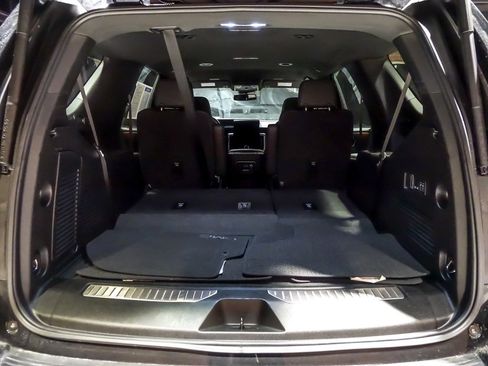 Used 2025 GMC Yukon Denali image 31