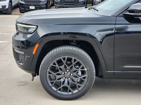 New 2025 Jeep Grand Cherokee L Summit w/ Obsidian Package image 10
