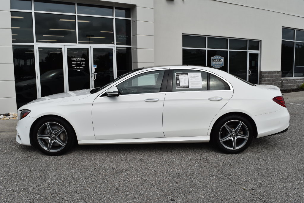 Used 2018 Mercedes-Benz E 300 4MATIC w/ Premium 2 Package (Q02) image 4