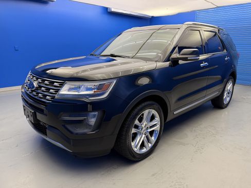 Used 2016 Ford Explorer Limited AWD/4WD image 4