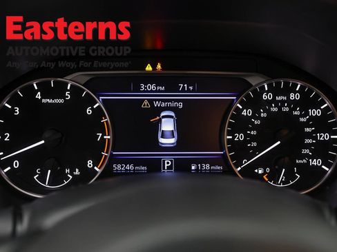 Used 2024 Nissan Altima 2.5 SV FWD image 18