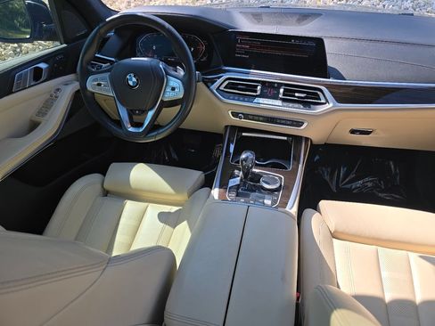 Used 2021 BMW X7 xDrive40i w/ Premium Package AWD/4WD image 16